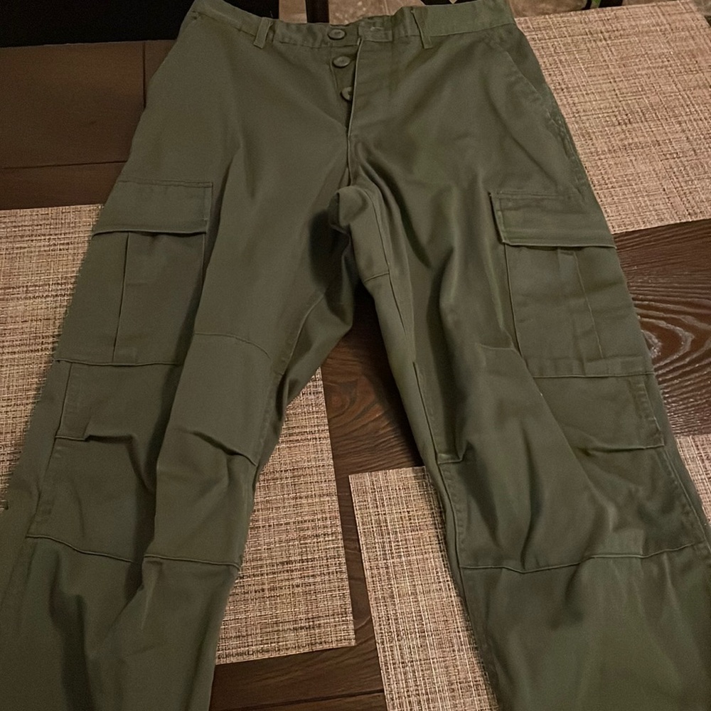 Mens Cargo Pants from Zumiez. Darkish Green. Size - Small